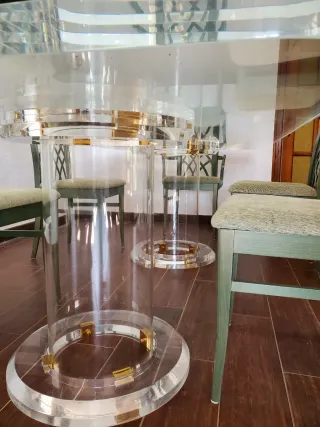 Mesa de comedor metacrilato+cristal, pies metacril
