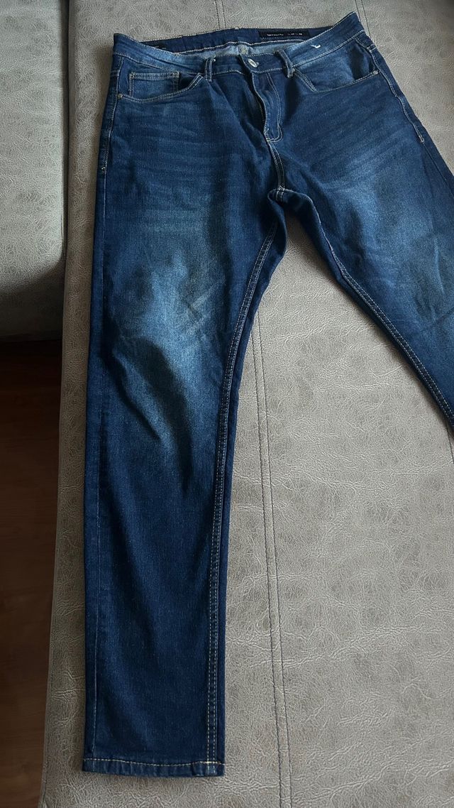 Pantalón hombre skinny azul