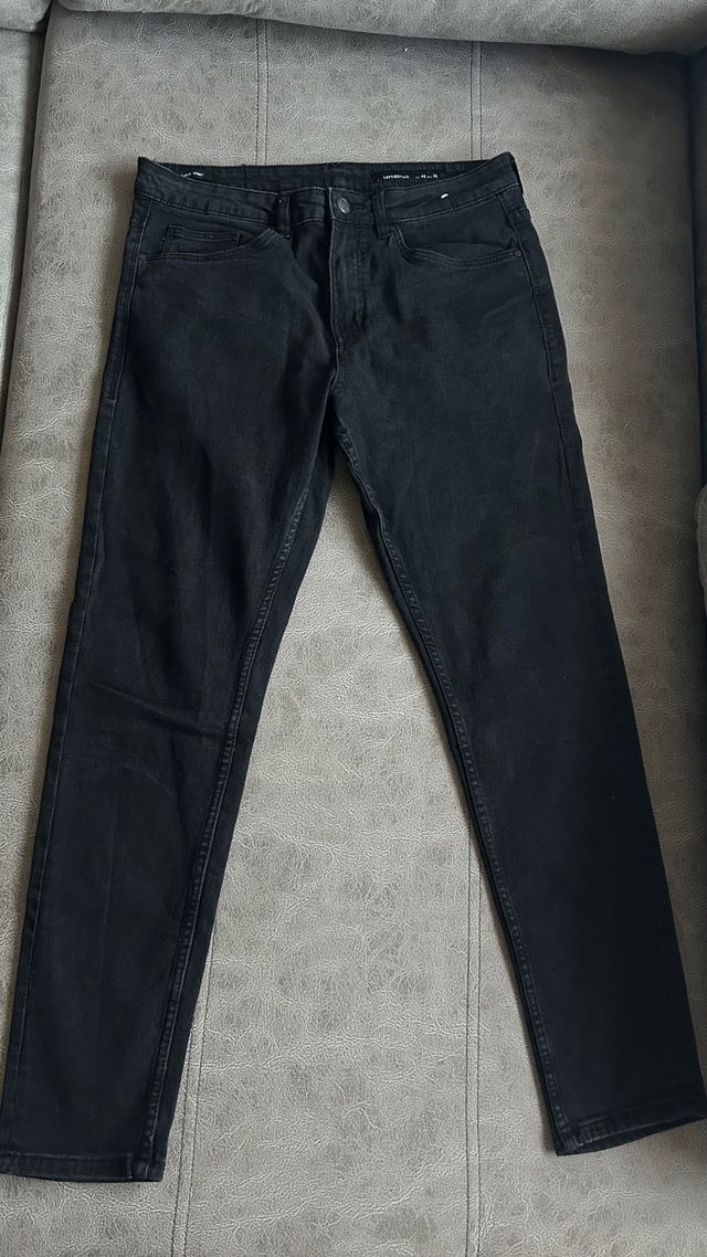 Pantalón vaquero hombre negro
