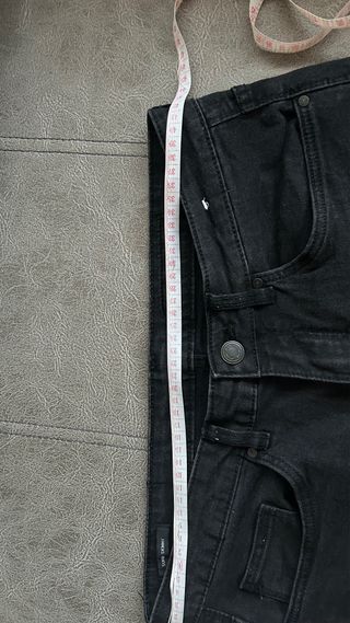 Pantalón vaquero hombre negro