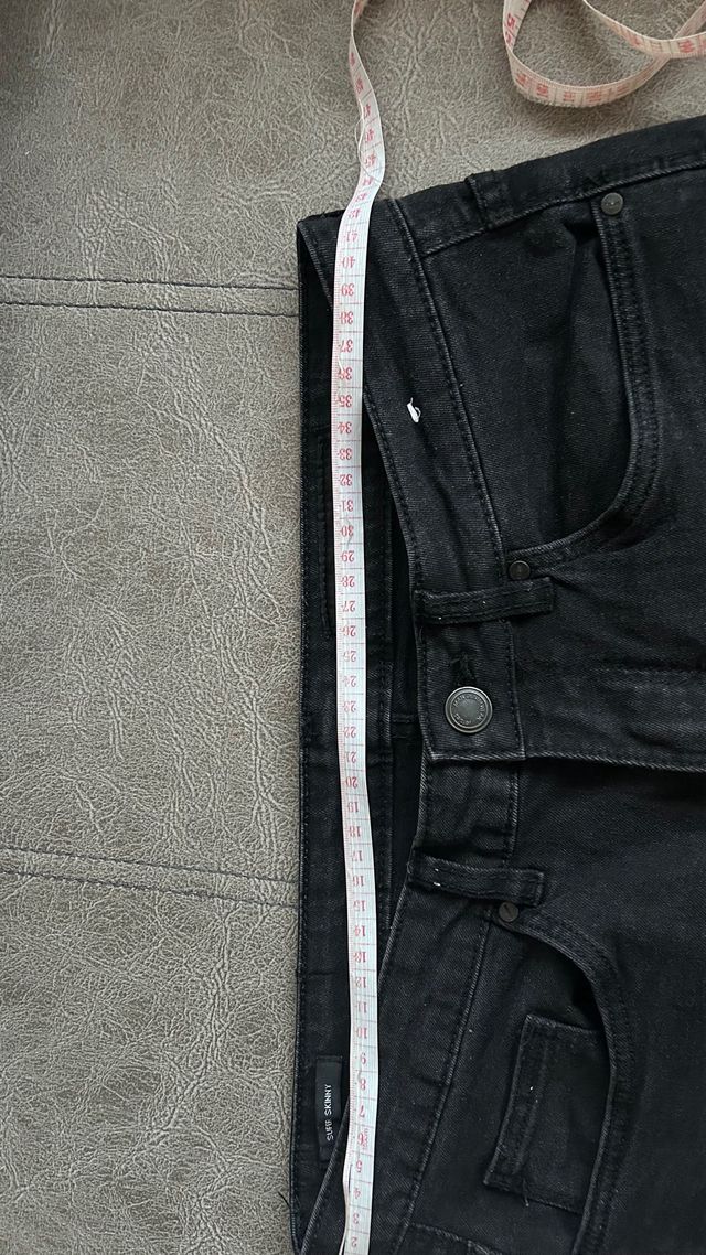 Pantalón vaquero hombre negro