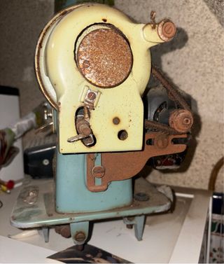 Máquina de coser Alfa Royale vintage