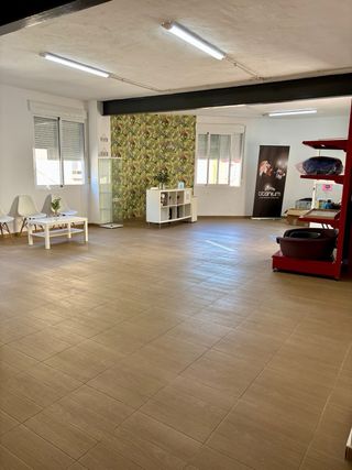 Local comercial recién reformado