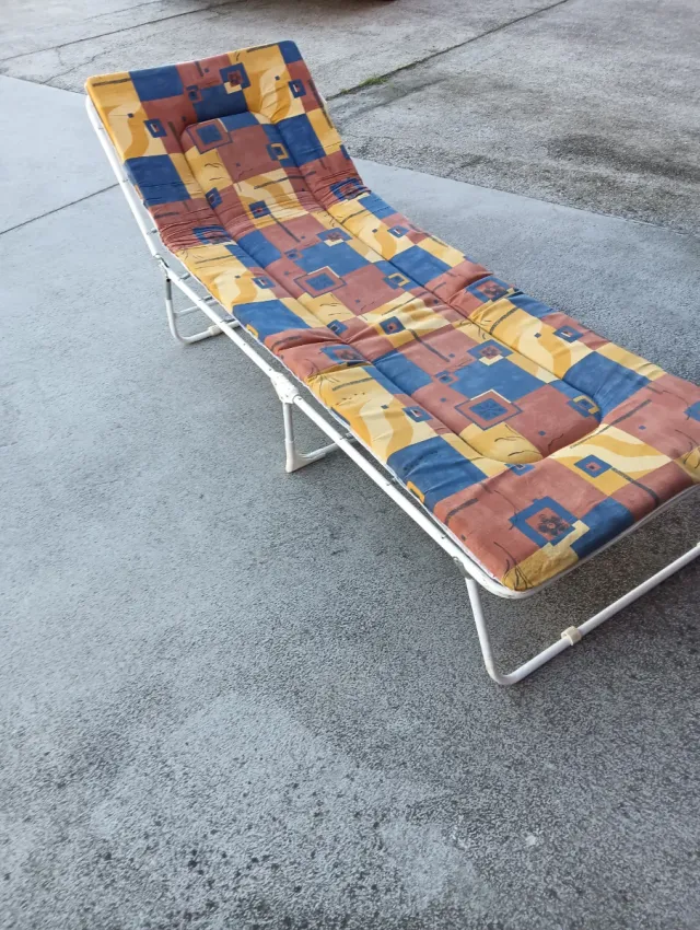 NO SE VENDE POR 1 € 
ESCUCHO  ofertas 
Hamaca mult