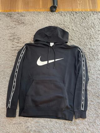 Sudadera Nike Negra con Logo
