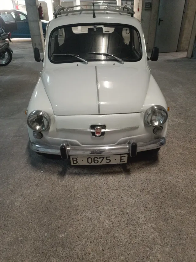 SEAT 600 1998