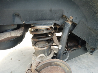 AMORTIGUADOR TRASERO DERECHO JEEP CHEROKEE (KJ) E