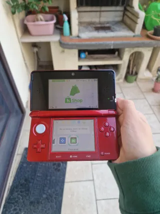 Nintendo 3DS Rossa con juegos (magia)