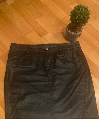 Falda efecto cuero Massimo Dutti Negra