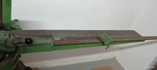 Cizalla a pedal morso  para molduras