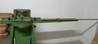 Cizalla a pedal morso  para molduras