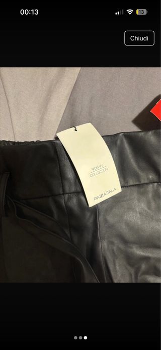 Pantaloncini similpelle con cintura