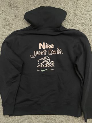 Sudadera Nike Negra con Logo