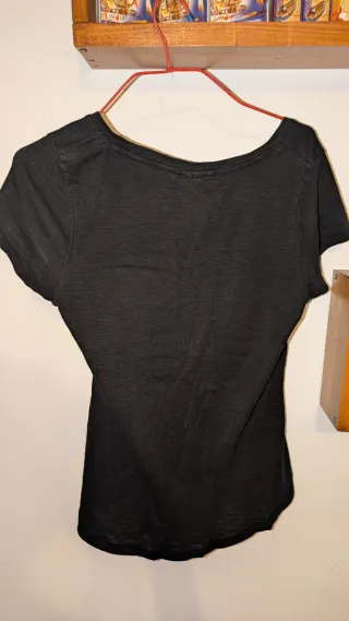 Camiseta negra lisa