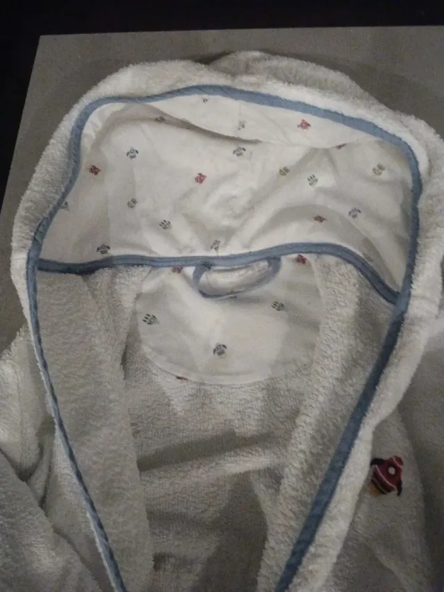 Albornoz niño blanco con capucha cottton juice