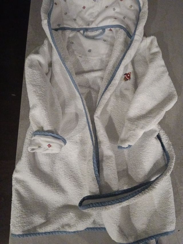 Albornoz niño blanco con capucha cottton juice