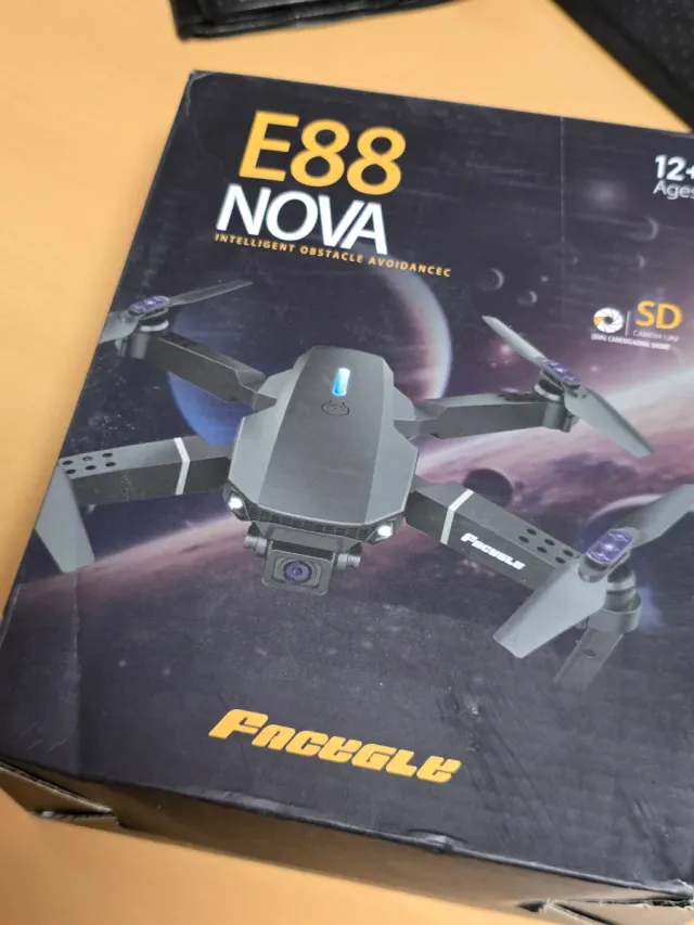 Dron Facegle E88 Nova Plegable