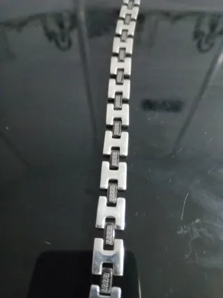 Pulsera de acero plateada