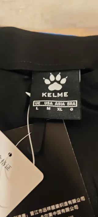 Chaqueta de chándal del Club Deportivo Alavés. L.
