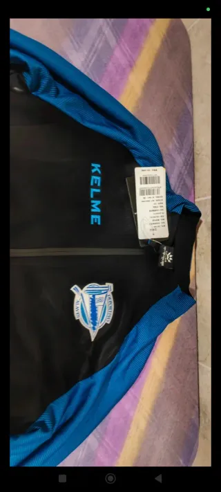 Chaqueta de chándal del Club Deportivo Alavés. L.

