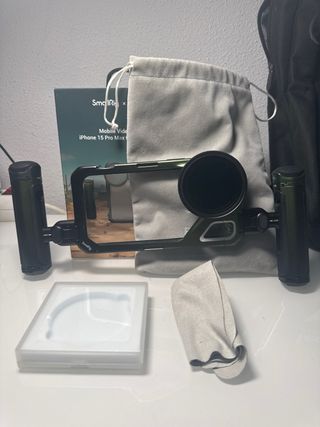 jaula iphone 15 Pro Max accesorio 