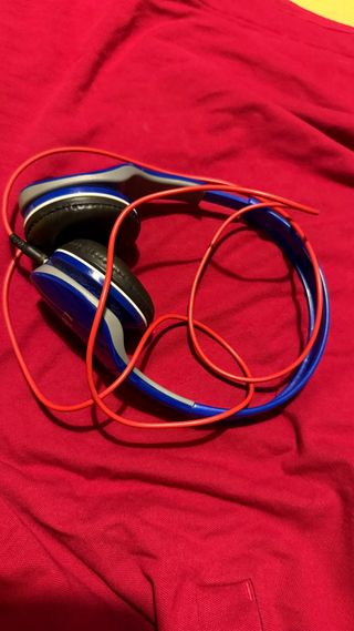 Cuffie Linq con cavo removibile blu e rosse