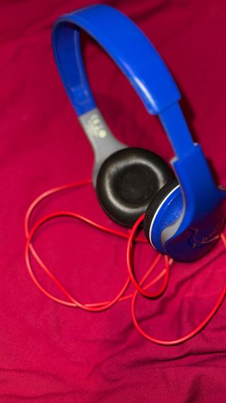 Cuffie Linq con cavo removibile blu e rosse