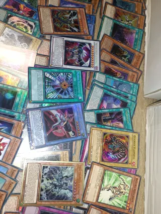 Lote 145 Cartas YuGiOh No Comunes Español
