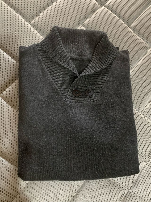 Jersey cuello alto gris