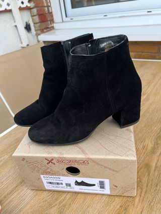 Botines  de Piel Negros Talla 39