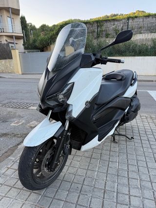 Yamaha Xmax 400 15 mil km