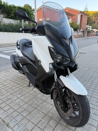 Yamaha Xmax 400 15 mil km