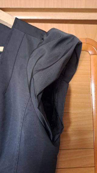 Blusa estilo chaleco negro Cortefiel