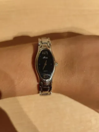 Reloj Lotus Mujer Negro y Plateado