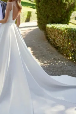 Vestido de Novia Blanco y velo a juego