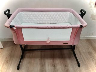 Cuna de bebé rosa