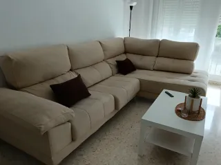 Sofá esquinero beige 2,20m