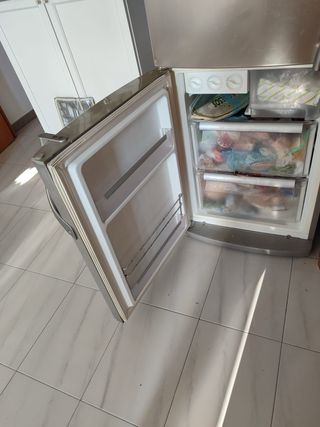 Nevera LG plateada