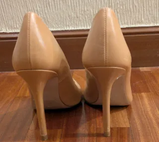 Salones de piel ZARA beige