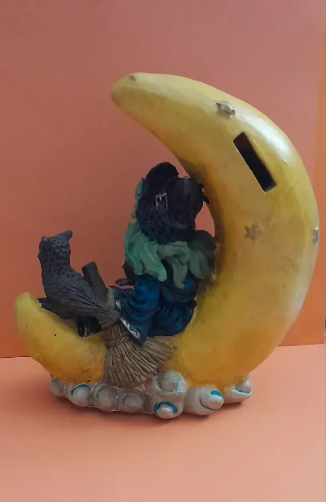 Hucha Bruja Luna Halloween.