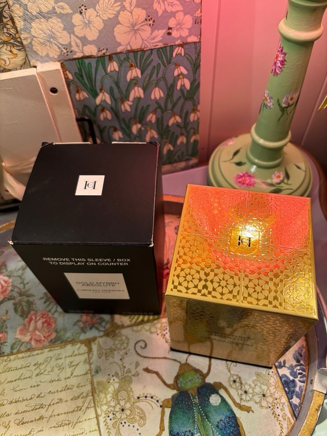 Caja Carolina Herrera Gold Myrrh Absolute