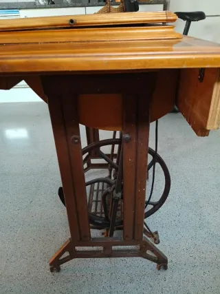 Máquina de coser Sigma antigua