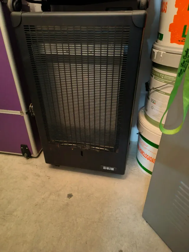 Estufa de Gas RJM Negra