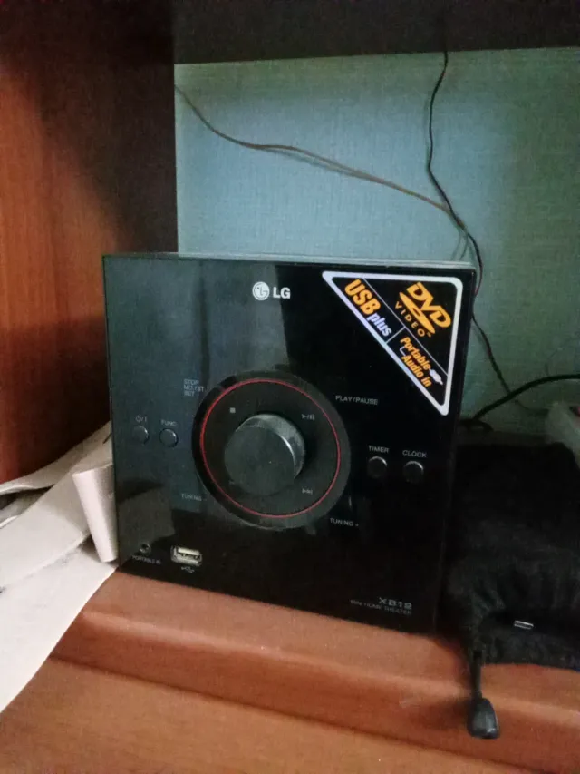 Minicadena LG XB12 Negra