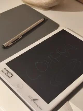 Tablet de escritura y dibujo + funda y bolígrafo