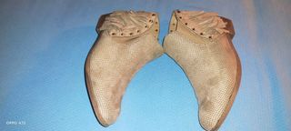 Stivaletti beige con frange n 40