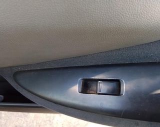 Nissan 5132100 mando elevalunas delantero primera