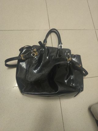 Bolso negro charol