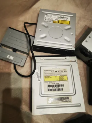 Componentes PC: Fuente, HDD, Ventilador, Lectoras