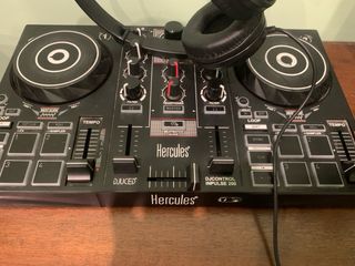 Hercules DJControl Impulse 200 + Cuffie